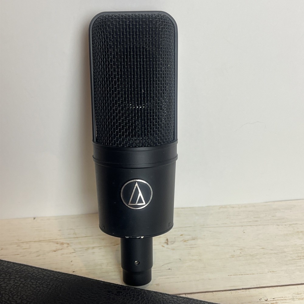 AUDIO-TECHNICA AT4033A TRANSFORMERLESS CAPACITOR STUDIO MICROPHONE W/CASE WORKS