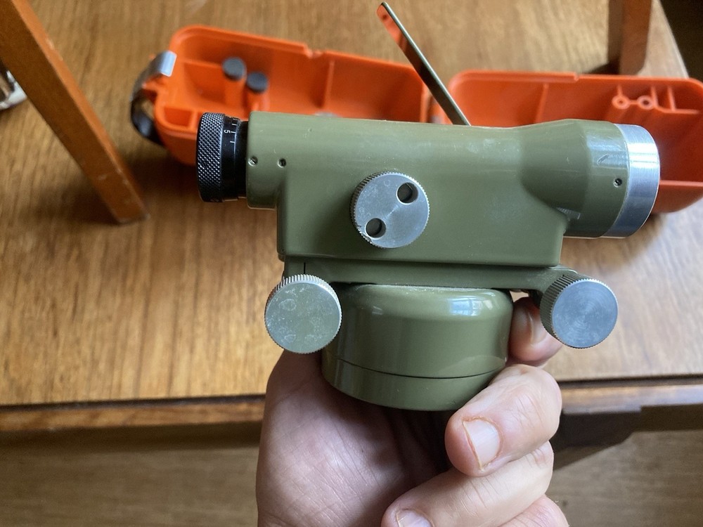 Kern levelling instrument