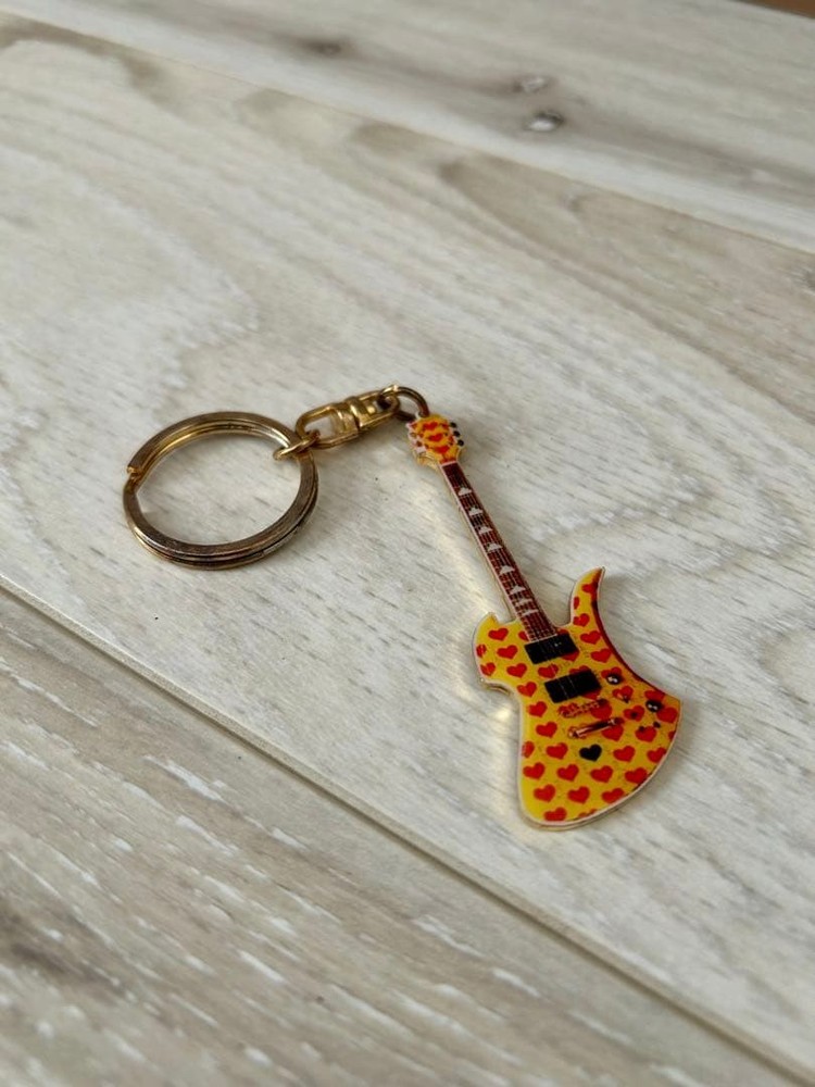 hide Yellow Heart Keychain FERNANDES
