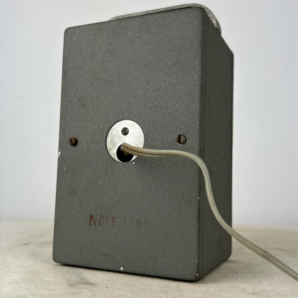 Heathkit V-7A Vacuum Tube Voltmeter Powers On Untested.