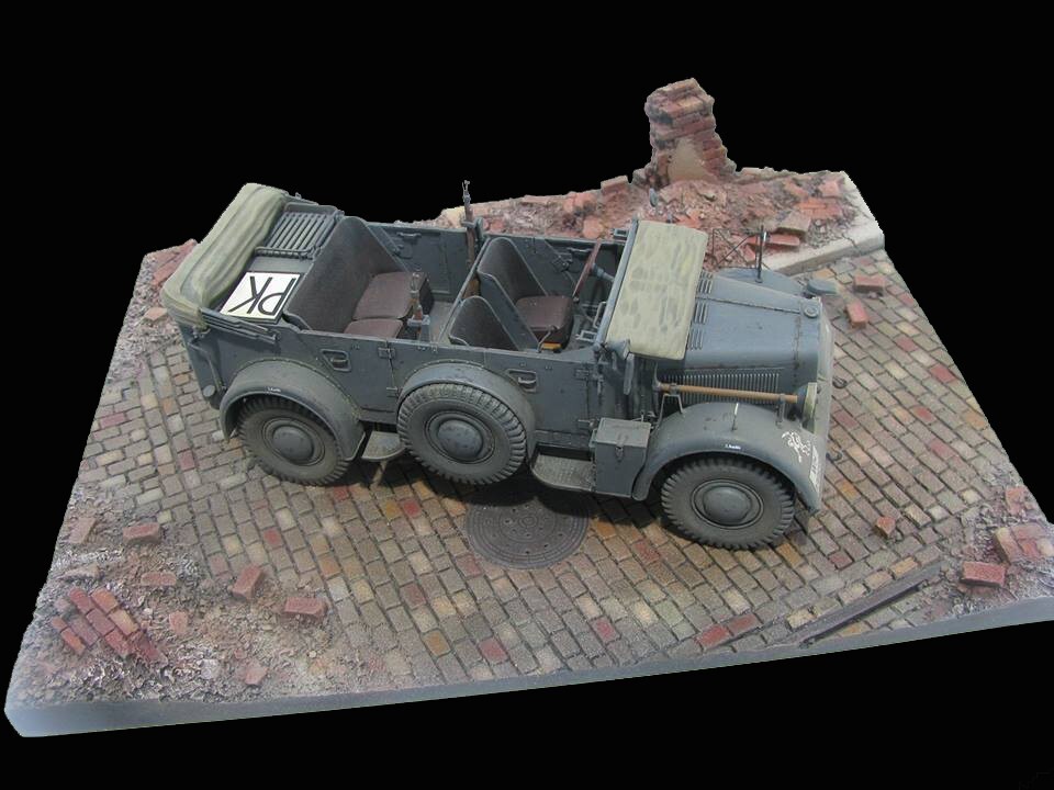 CD-35038 Square Cobblestone Base with Rubble (Medium) 8x8