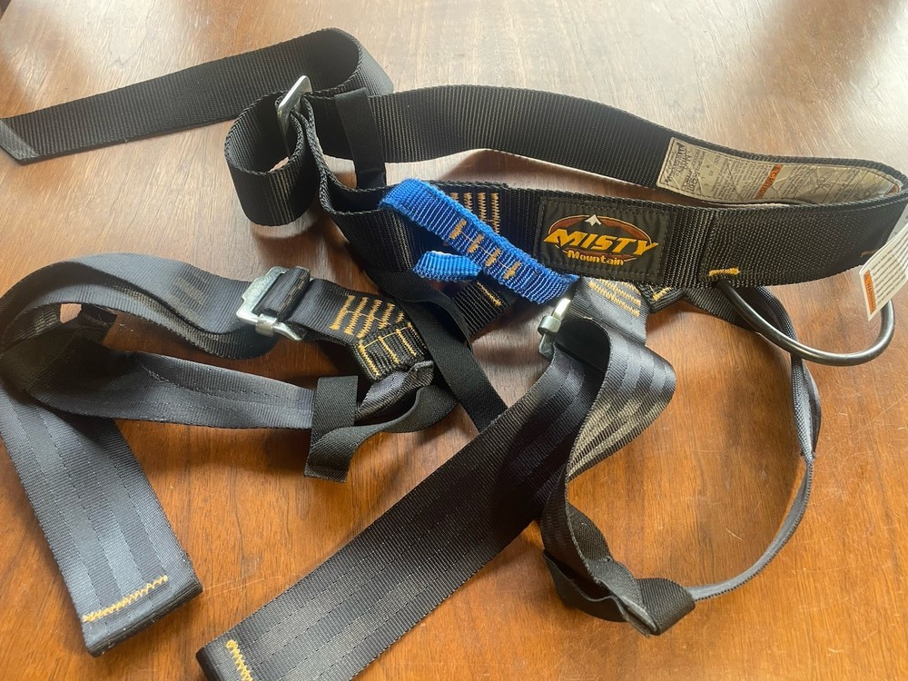 Misty Mountain Threadworks Climing Harness Size Medium