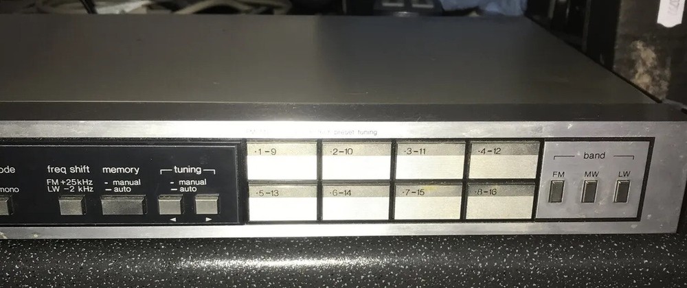 Technics Quartz Synthesizer Stereo Tuner ST-Z55L