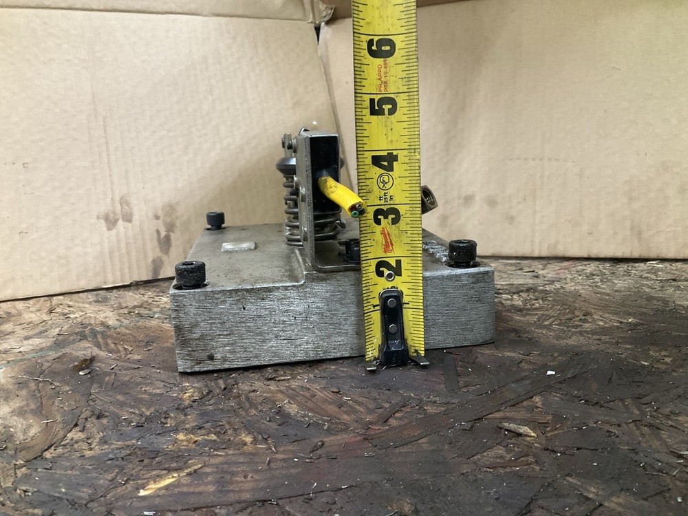 HAAS VF-0 1994 Tool Unclamp Module Block