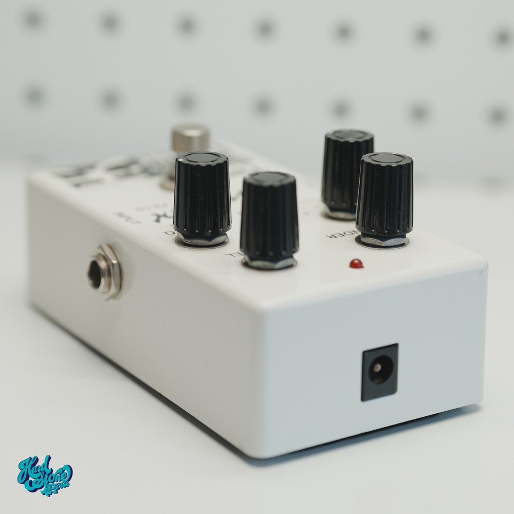 Maxon FE10 Fuzz Elements Ether Octave Fuzz Guitar Effects Pedal