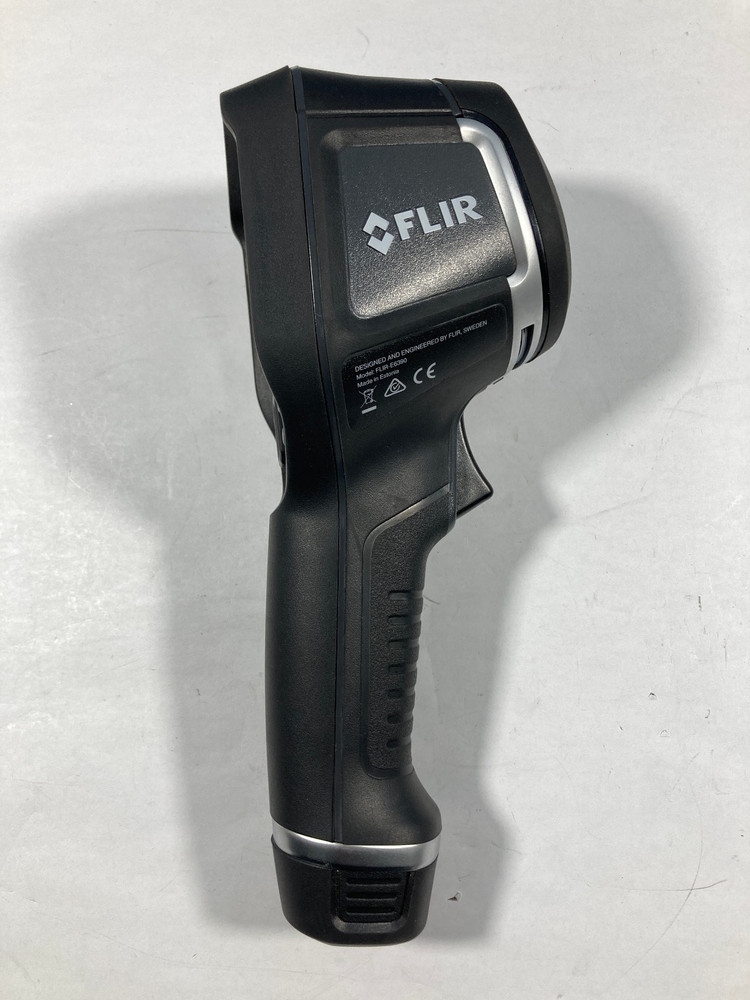 FLIR E4 Compact Thermal Imaging Camera with Case and Charger