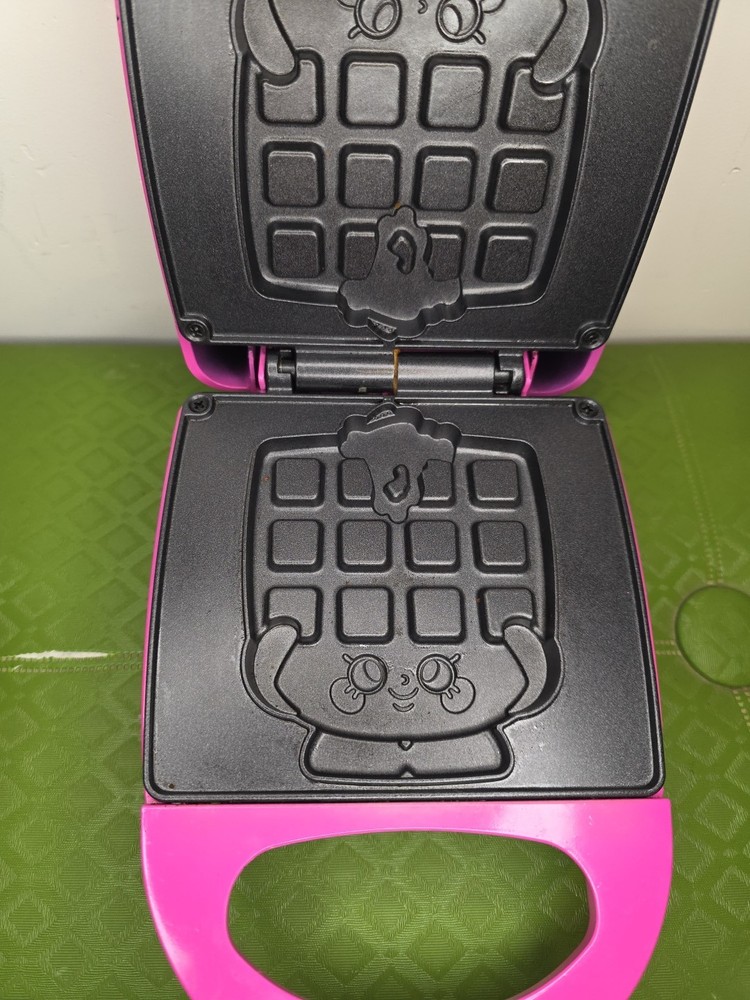 Shopkins Waffle Sue Mini Waffle Maker