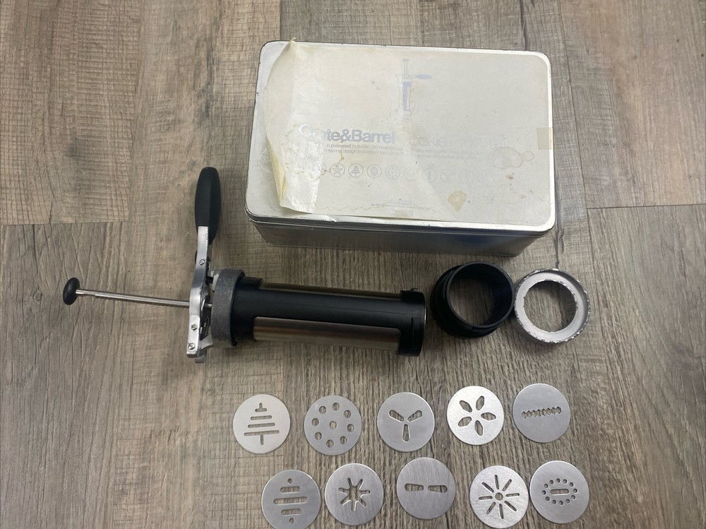 Crate & Barrel Wilton Cookie Press Kit and Storage Container Spritz Cookies