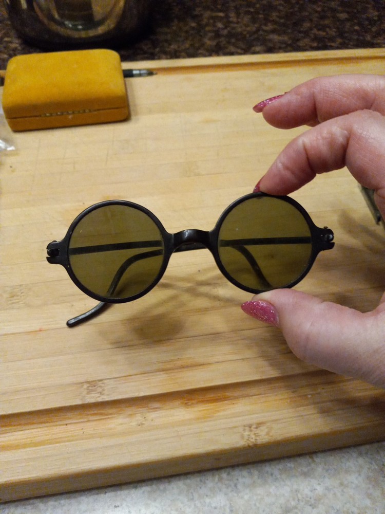 Vintage Black Yellow Green Bakelite Frames Sunglasses Round Old