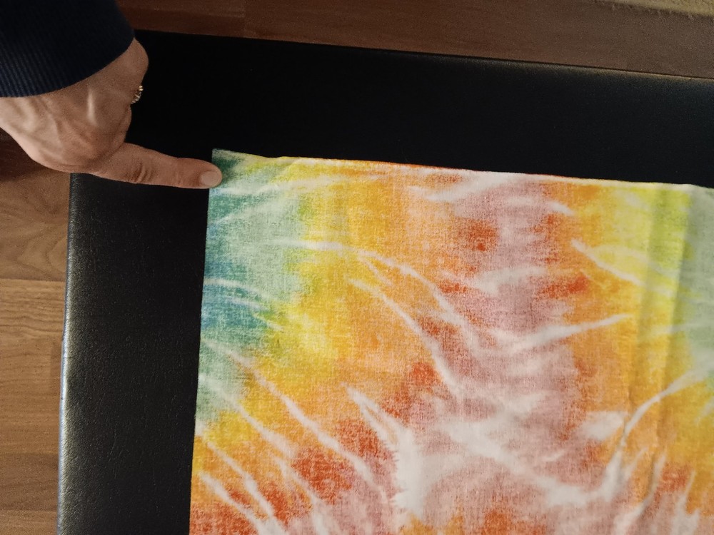 Kiss-Kiss Dynasty Tie Dyed Tapestry 1996 *VERY NICE/SEE DESCRIPTION*