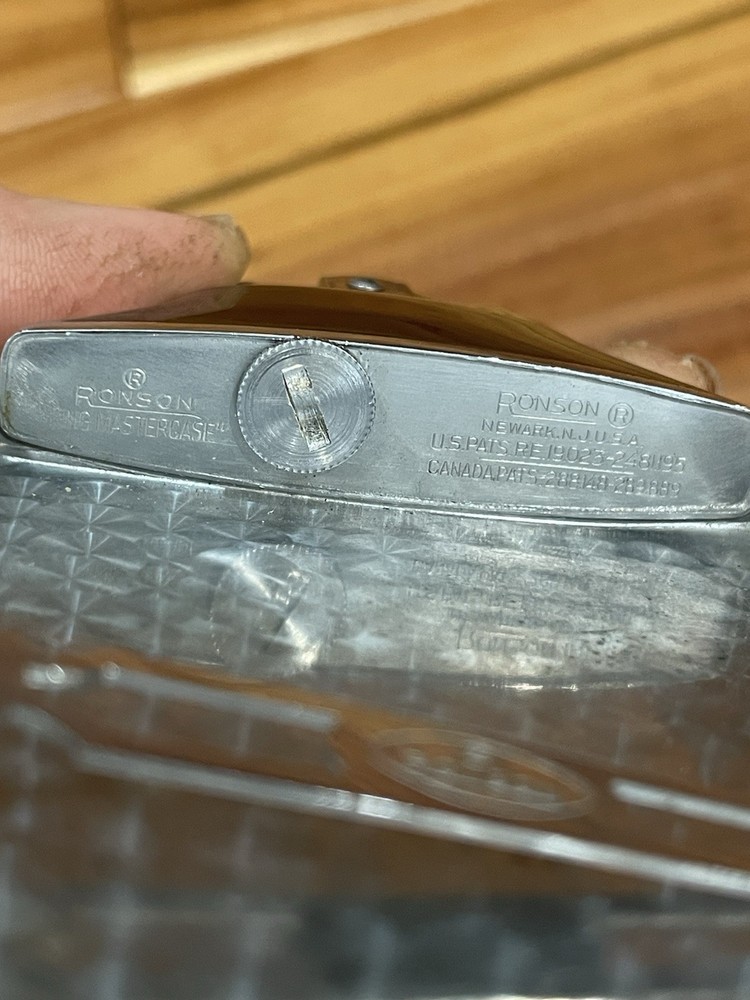 Vintage Beautiful Cigarette Ronson Lighter (USA) Working Condition !