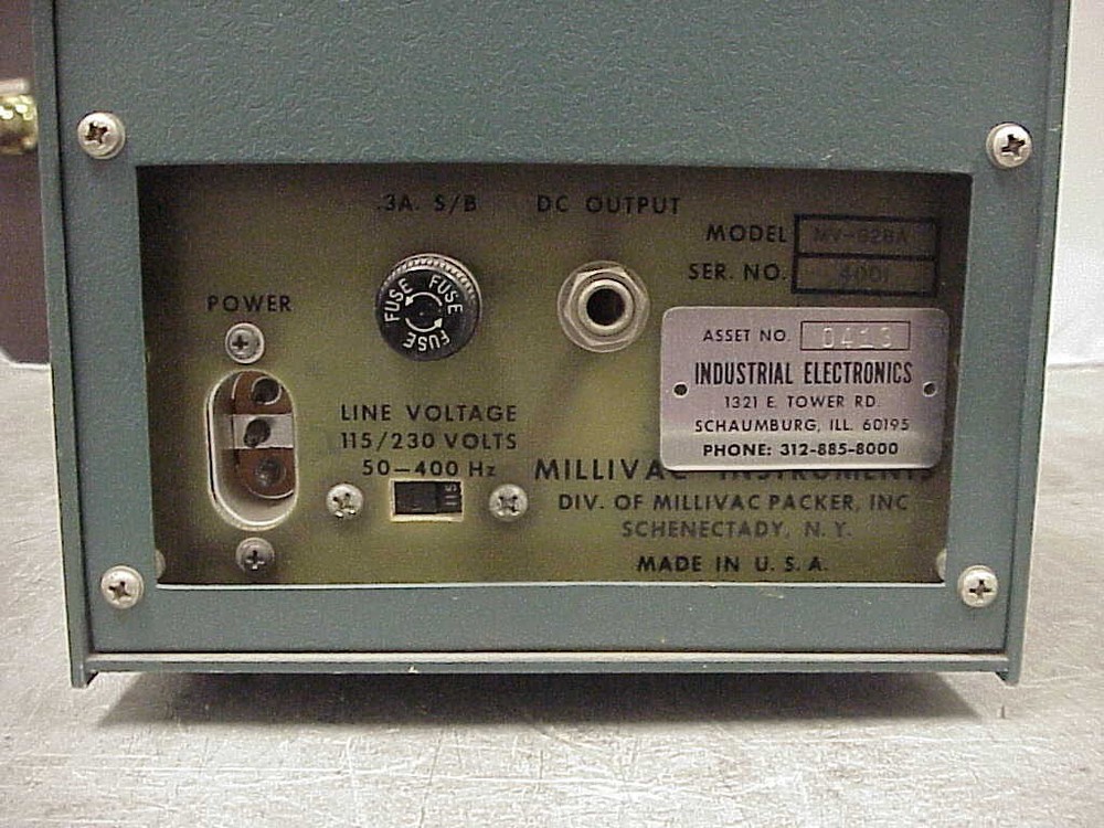 MILLIVAC RF MILLIVOLTMETER MV-828A G-vg | Condition Unknown