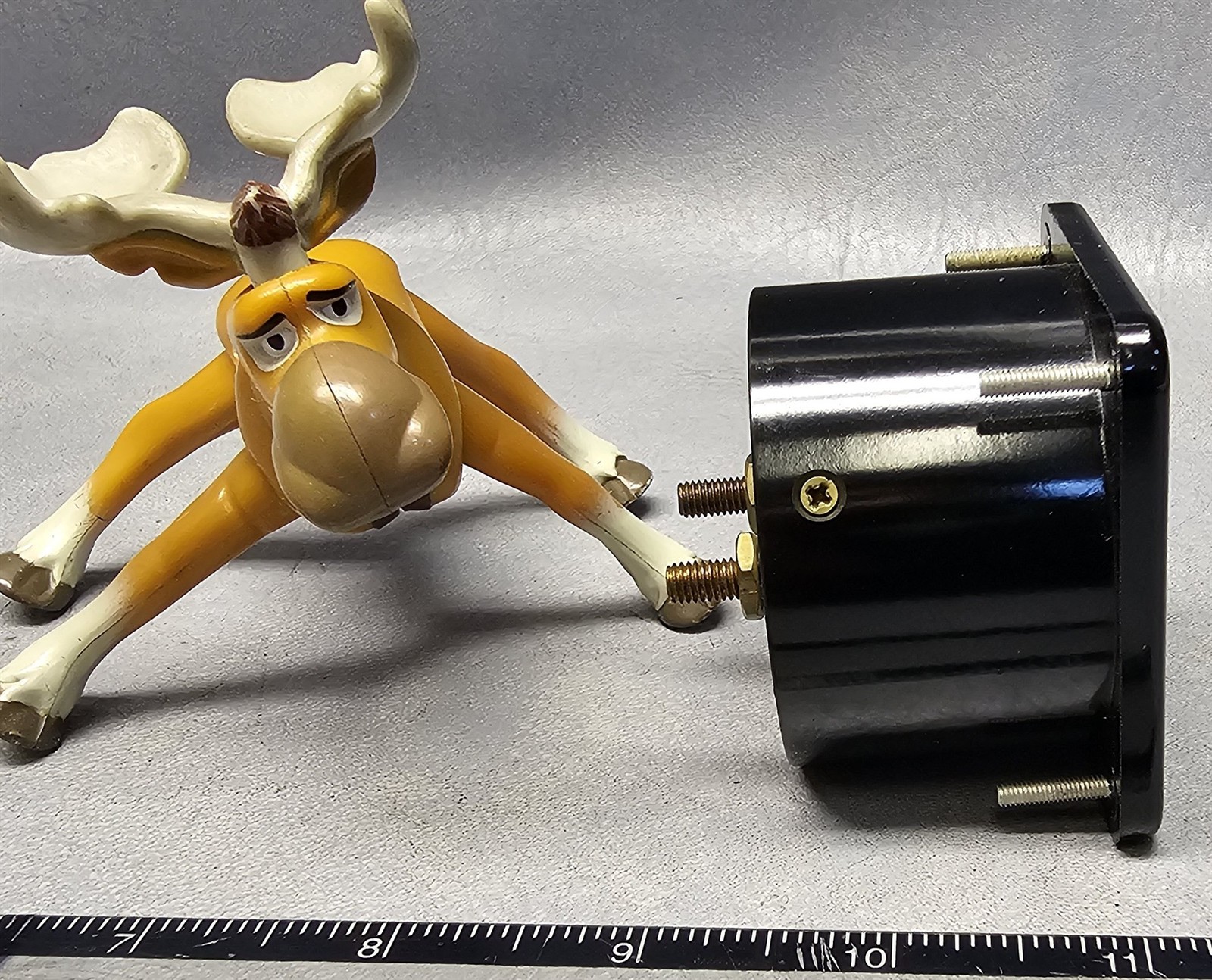 Panel Meter CC3861-4 Full Scale 4-0-4 Amps Magnet / Charge