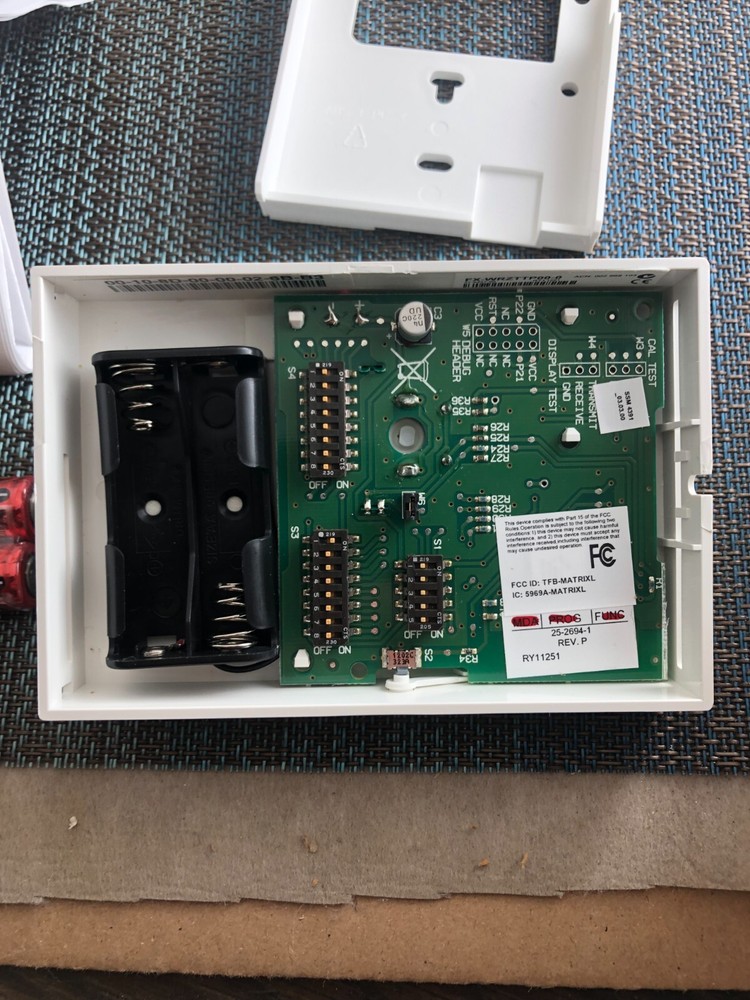 Johnson Controls FX-WRZTTP00-0 Wireless Sensor NEW!