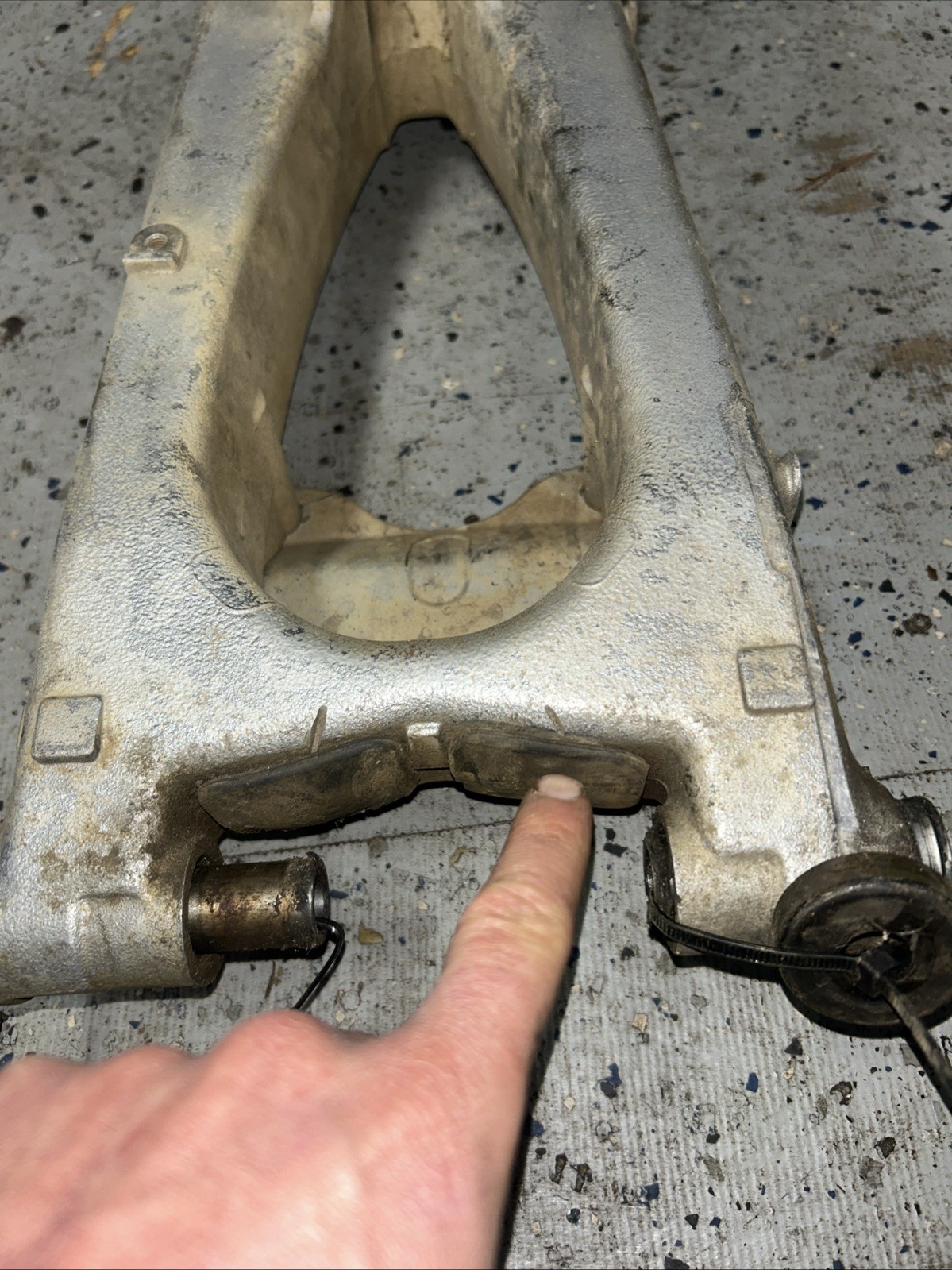 99-04 Honda TRX400EX TRX 400EX OEM SWING ARM SWINGARM 3004