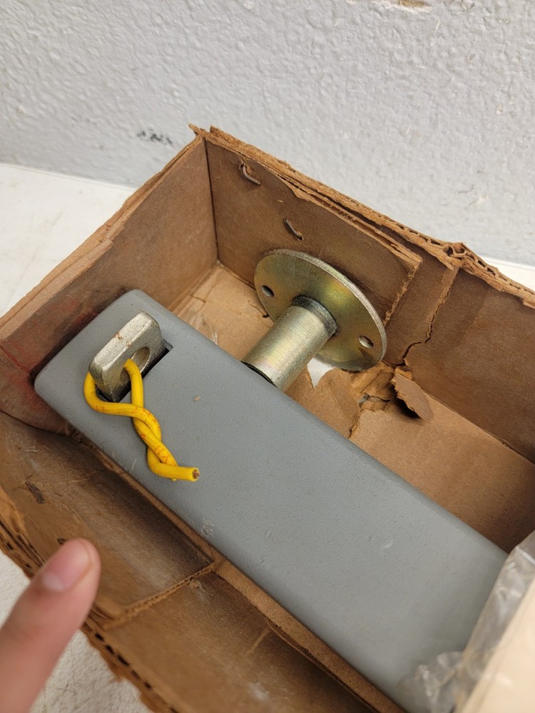 Precision Locking Bar Hardware For Pairs Or Doors No. 1640