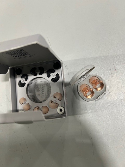 LOOP EARPLUGS LOOP ENGAGE PLUS ROSE EARBUDS - ROSE