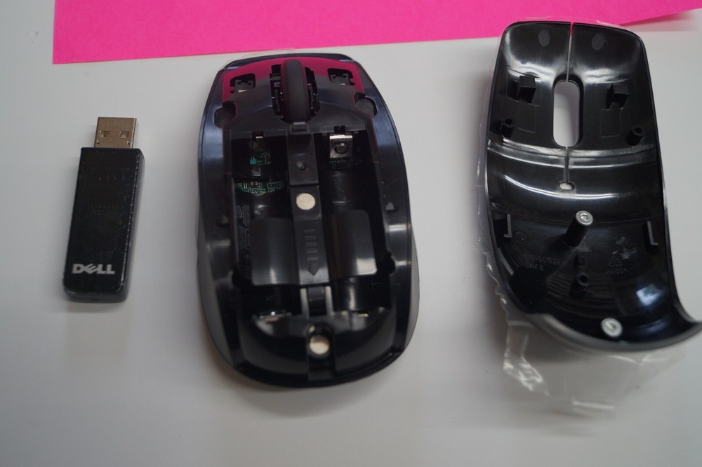 NEW Dell Wireless Mouse KIT ~ M787C, M797C
