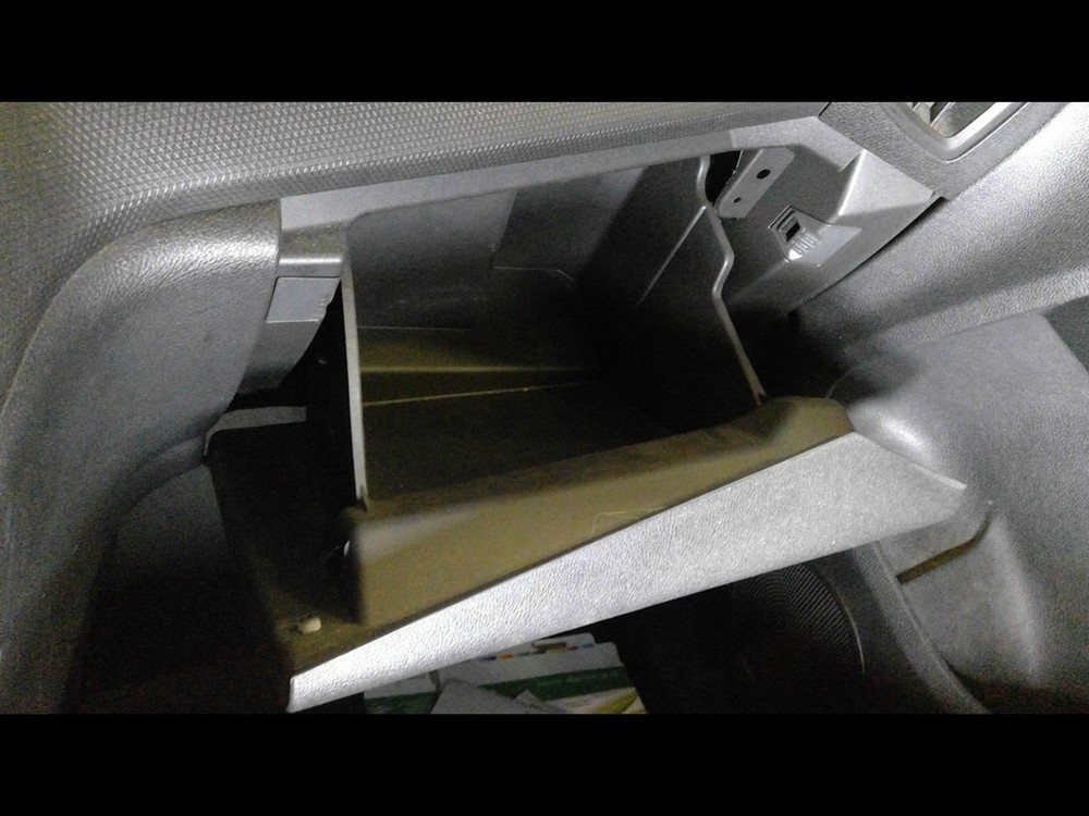 TRANSCNCT 2017 Glove Box 411032