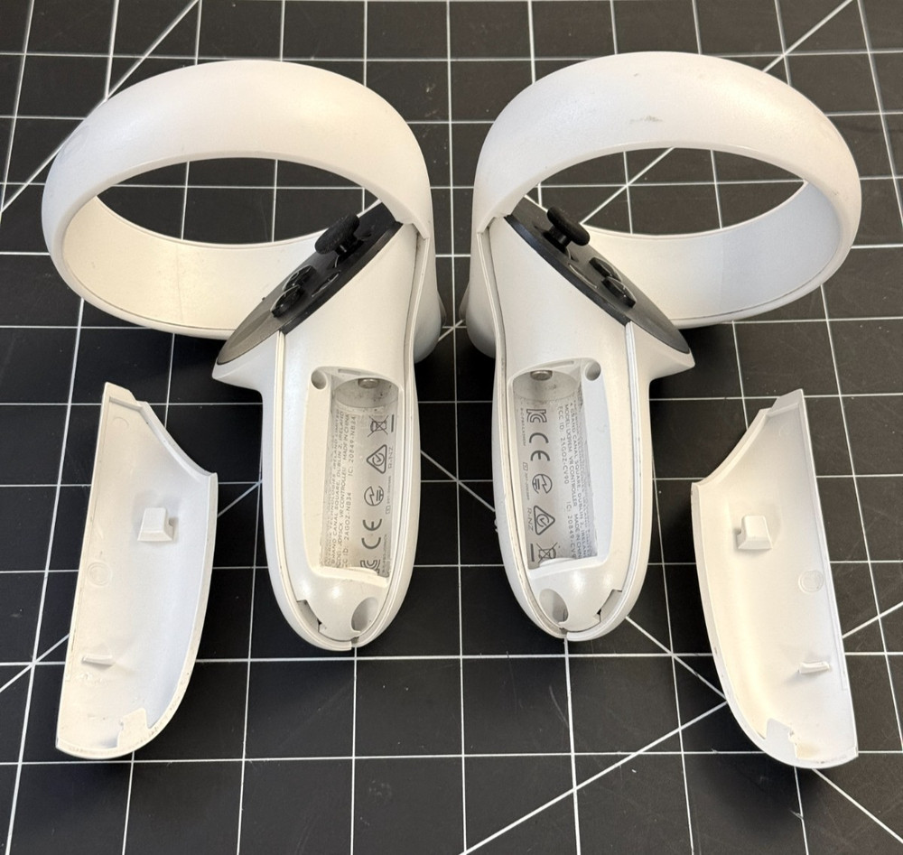 Genuine OEM Oculus Quest 2 Left + Right Controllers PAIR Working + Fully Tested