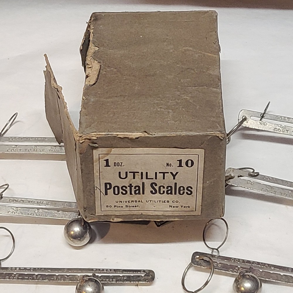 Vintage 1920s Utility Postal Scale Universal Utilities Co #10B