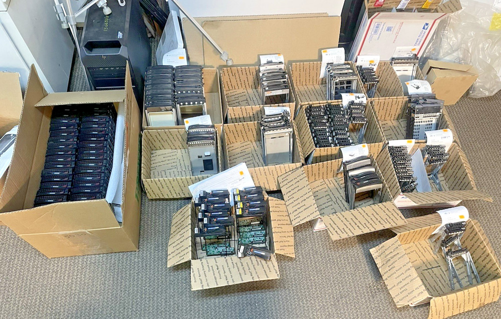 MISC SERVER HD TRAYS MIXED LOT