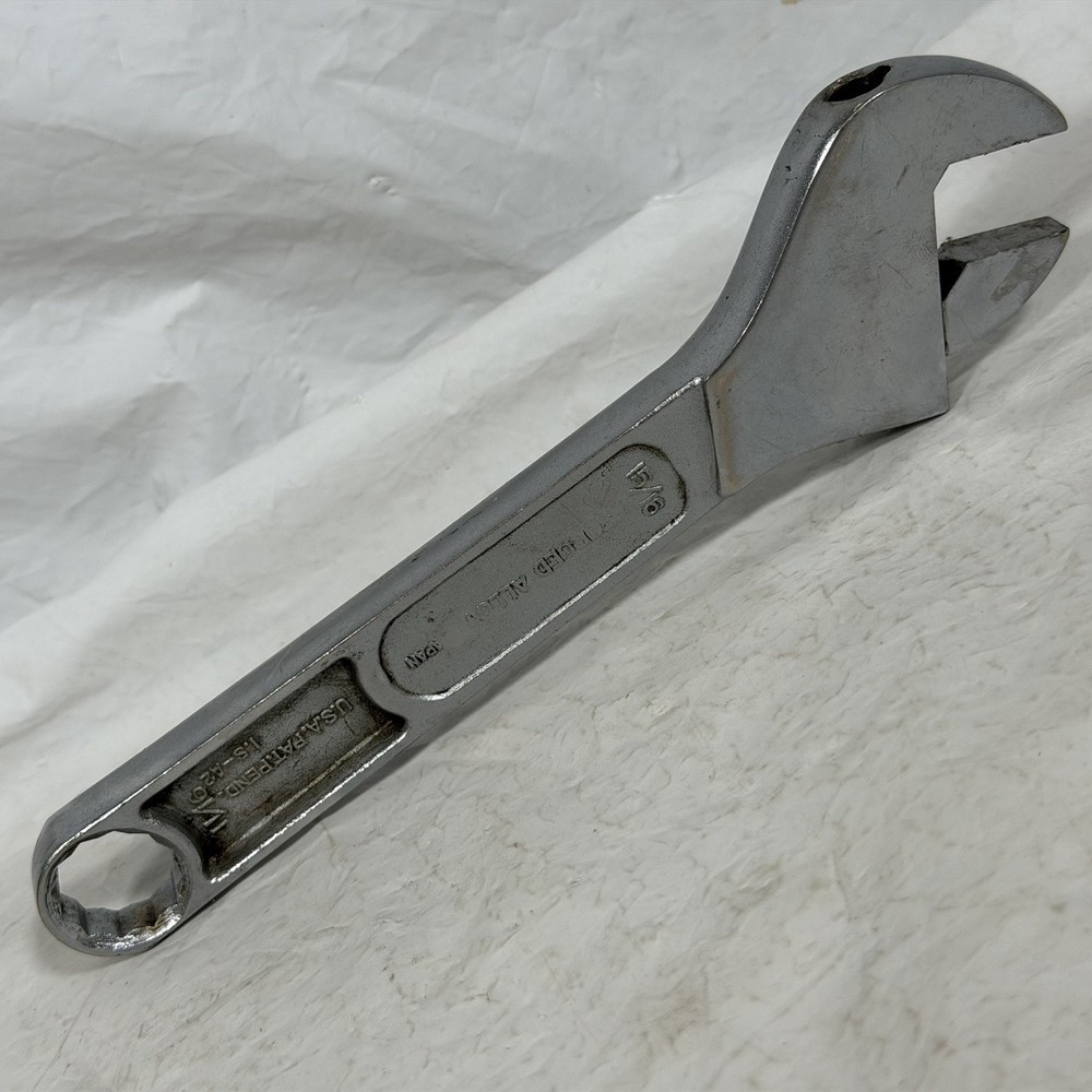 Qual-Kraft adjustable wrench 15/16