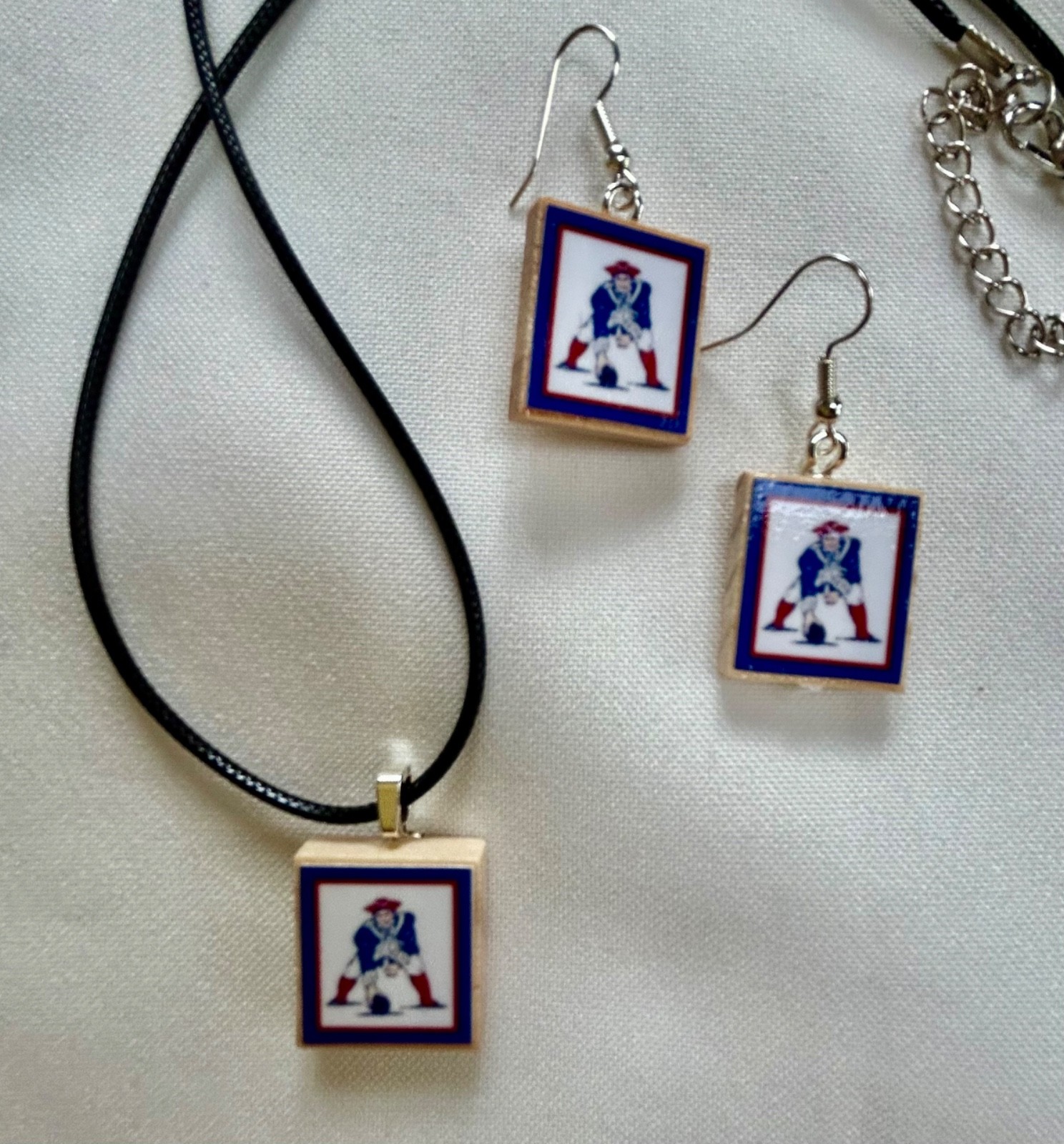 Handmade PAT PATRIOT New England Patriots Earrings/Necklace Jewelry Set FreeShip