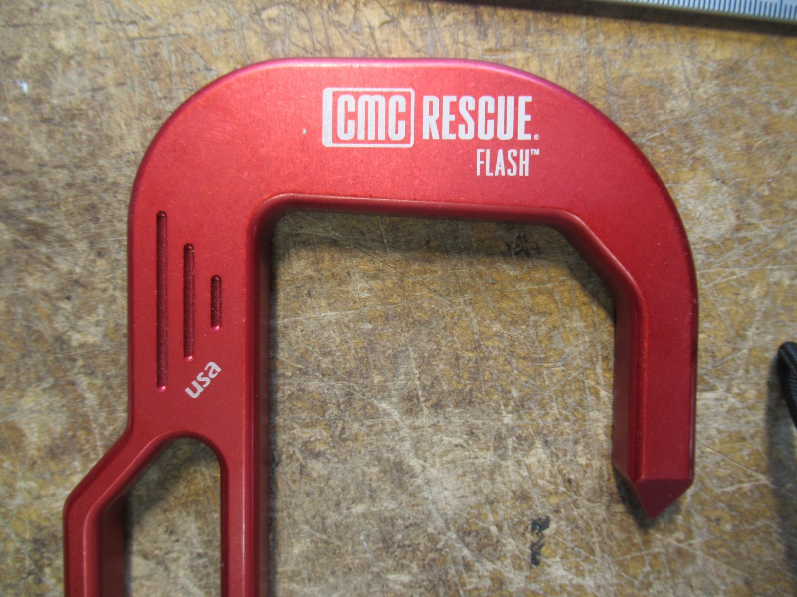 CMC RESCUE FLASH HOOK FIREFIGHTER MADE IS USA BAIL OUT CROSBY EGRESS ESCAPE