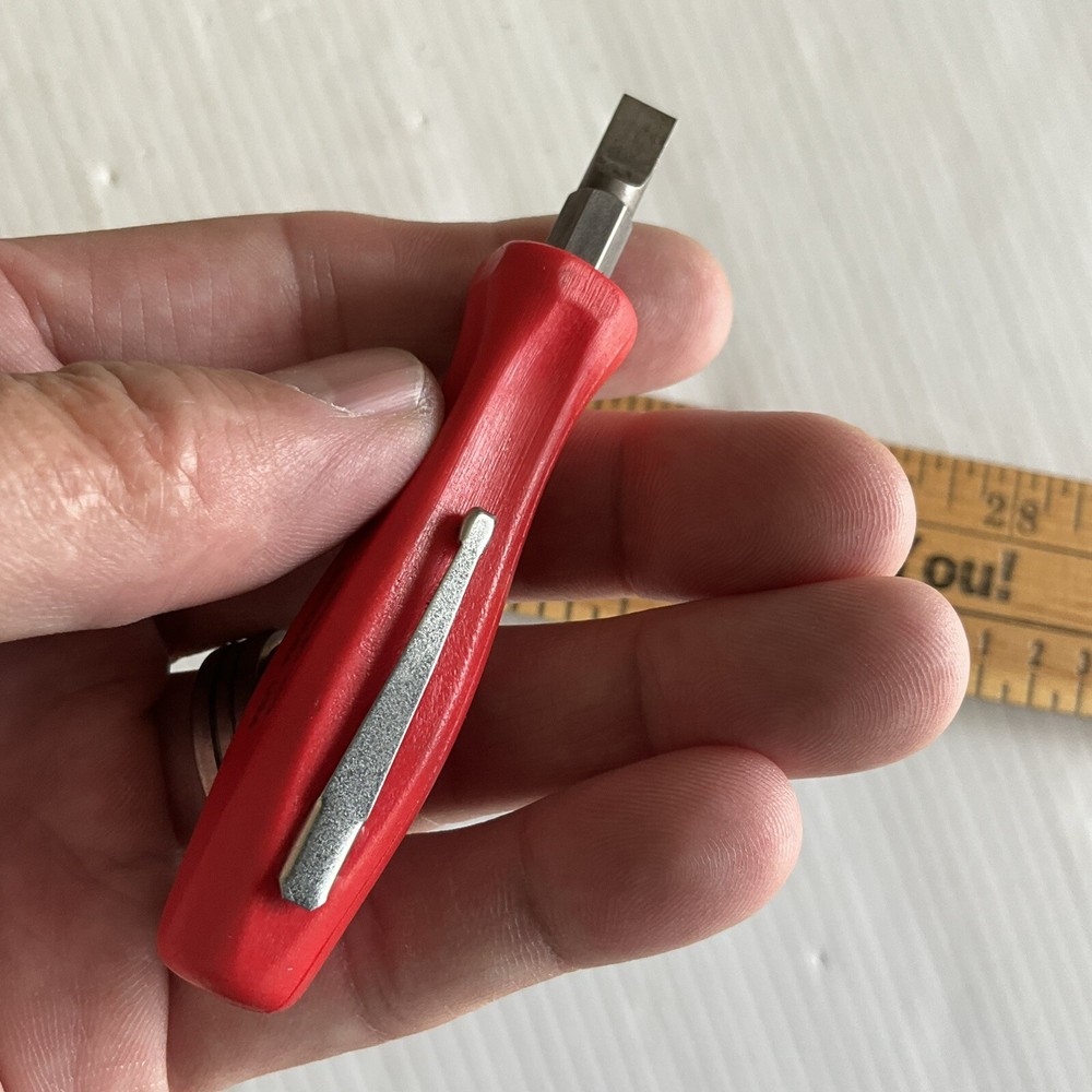 Snap On SDDDMIA SDM3D24 Stubby Combination Pocket Screwdriver Red Mint A+