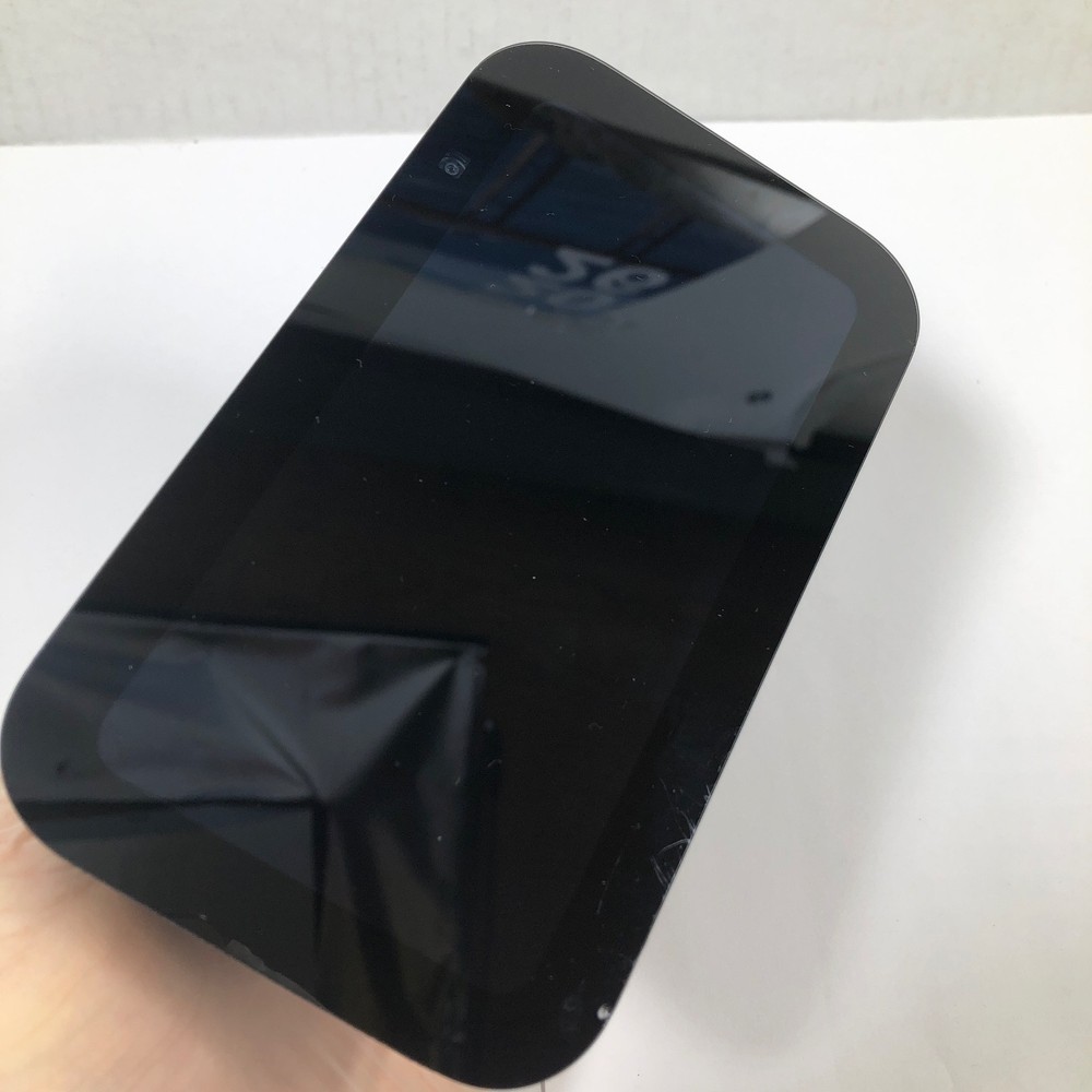 Chipped Amazon Echo Show 5 3rd Gen Smart Display Black H97N6S