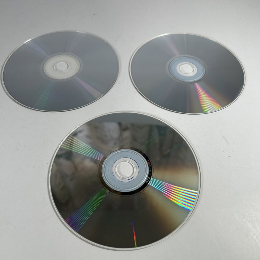 Encyclopedia Britannica 2002 Deluxe Edition CD Windows Version 3-Disc Set