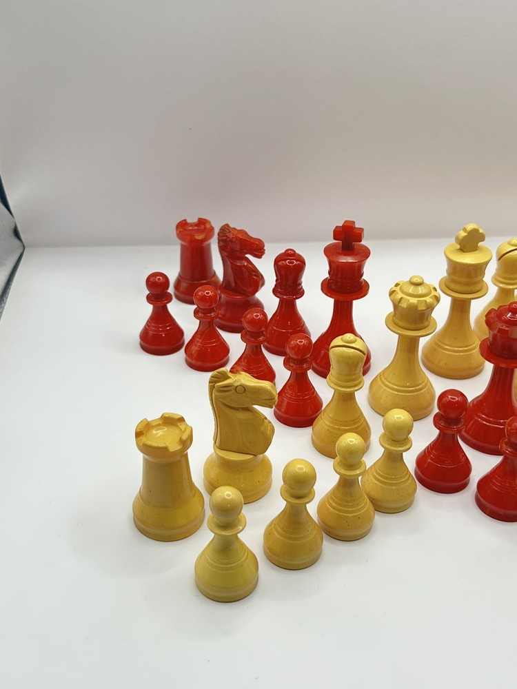 Vintage Bakelite Chess Set Red & Butterscotch 32pc Complete