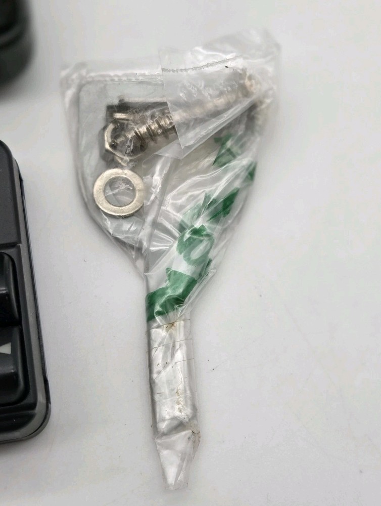 CRAIG Replacement Faceplate & Case For Car Stereo Compact Disc Player Untested