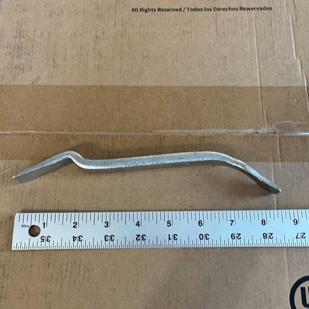Gem OEM No. 25239 Construction Prying Bar Wavy 8"