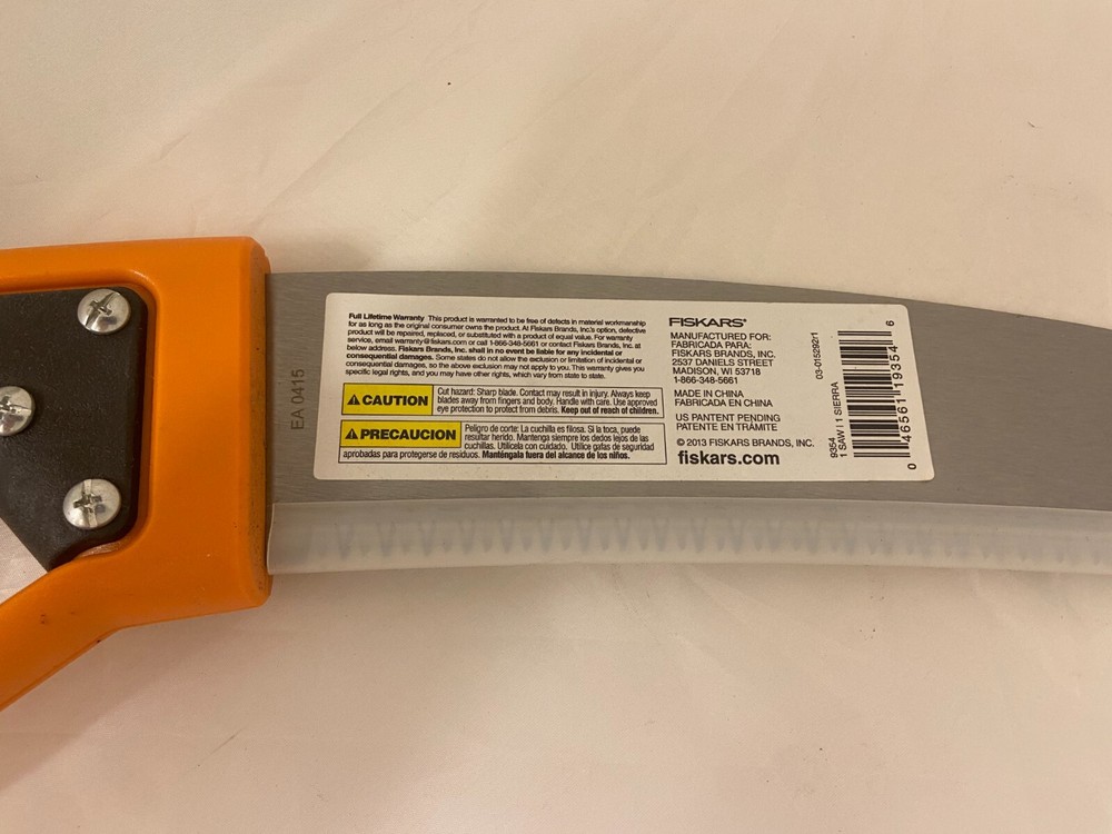 Fiskars 15 Inch Pruning Saw with Handle NEW