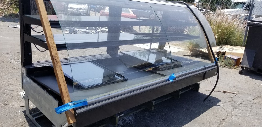 BAKERY DISPLAY CASE
