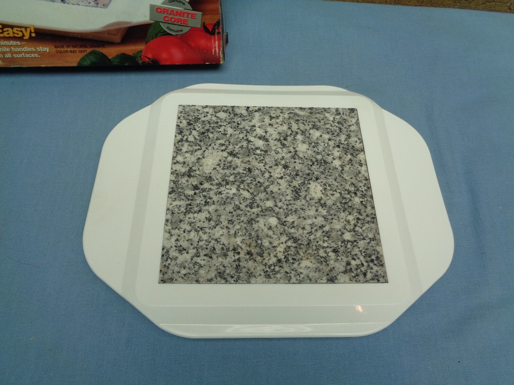 Vintage "Keep It Hot" Microwaveable Hot Plate Granite