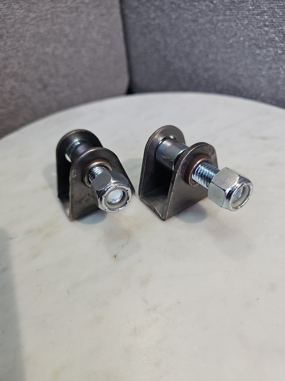 SHOCK COIL OVER BRACKET FLAT MOUNT LOWER NARROW STEEL 1-1/4" WIDE W/BOLT WELD-ON