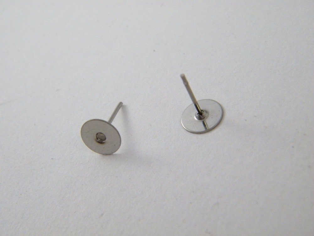(1500) PIERCED EARRING POSTS / STUDS W/ PADS ~ SILVER TONE FINDINGS, COMPONENTS