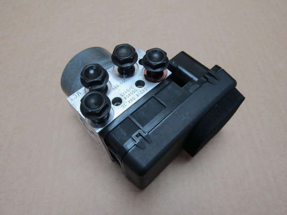 Ducati Monster 1200R 2017 ABS pump control unit module (10505)