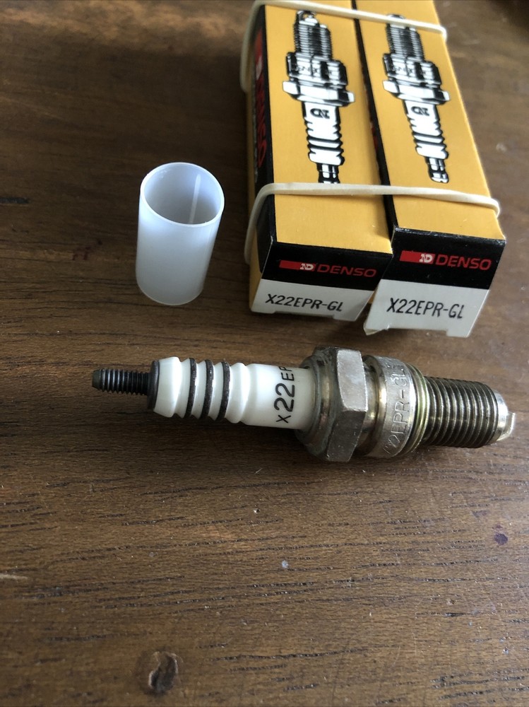 Denso X22EPR-GL 4084. (2 plugs)
