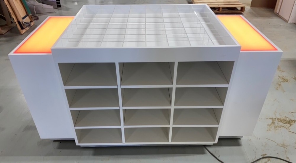 Steve Madden Custom LED Retail Display Fixture / Table / Showcase / Storage