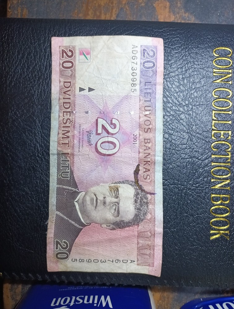 Lithuania 20 Litas banknote 2001