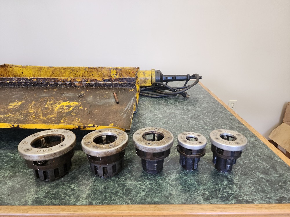 REMS AMIGO 2 COMPACT PORTABLE THREADER SET