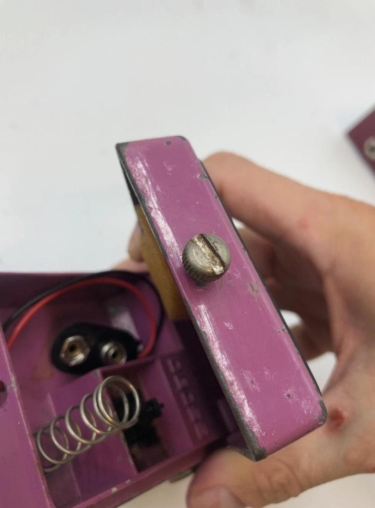 BOSS BF-2 silver screw 910143