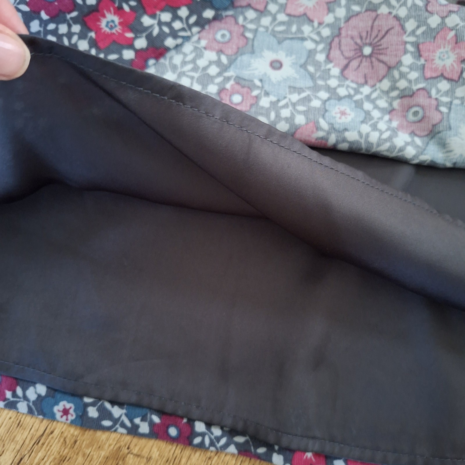 Seasalt Cornwall White Sands ladies Needlecord Skirt Size 10 Vgc Pink/teal/Grey