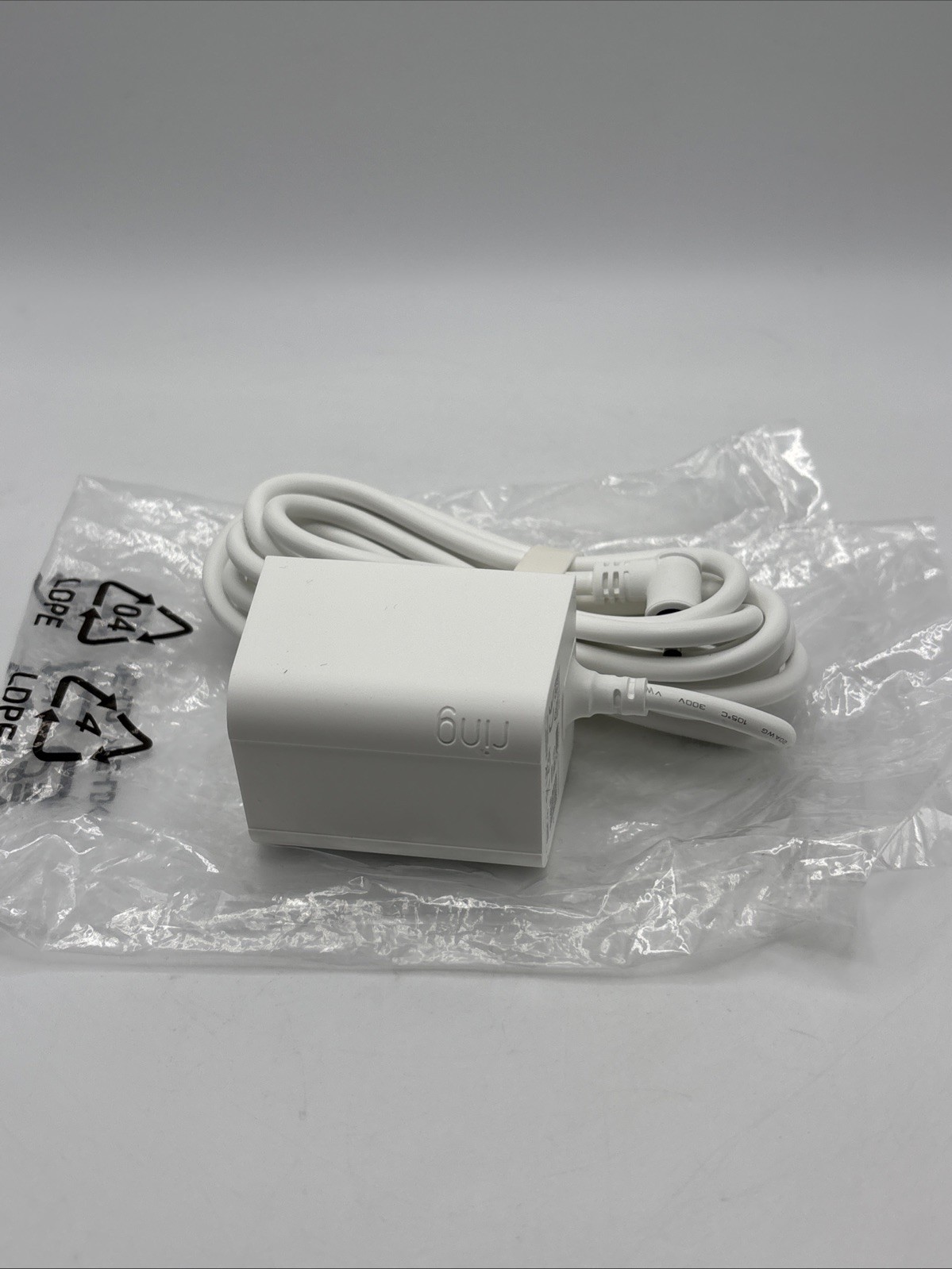 Ring Plug-In Power Adapter for Indoor Cam / Stick Up Cam – Wired Power Supply
