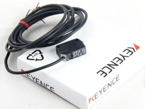 KEYENCE PZ2-41 Photoelectric Switch Sensor New