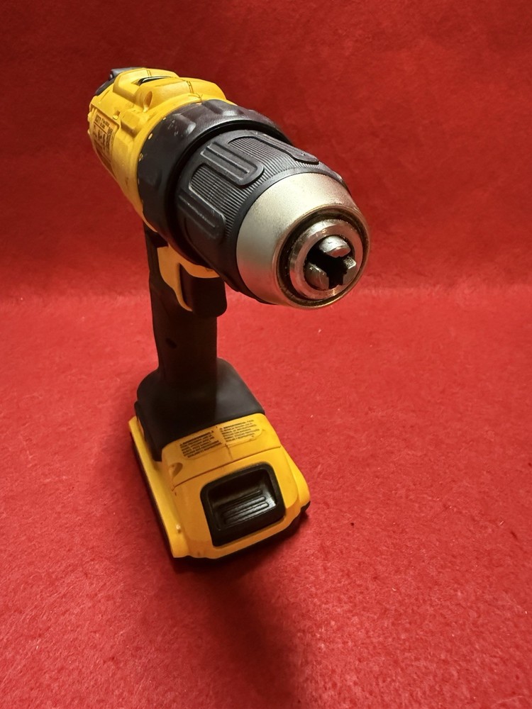 DeWalt DCD771 20V 1/2" Cordless Drill/Driver w/Battery